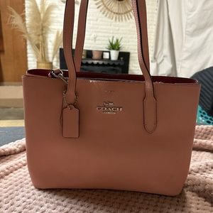 Pink coach Avenue Carryall